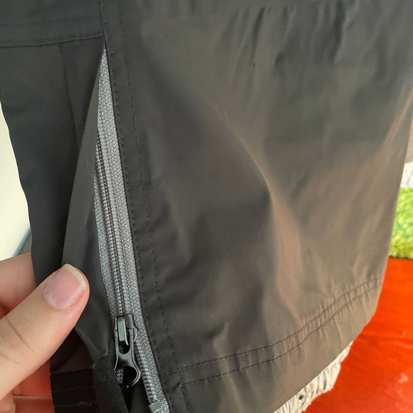 Dub Brand Women’s Snowboard pants Tons of pockets - Picture 6 of 12